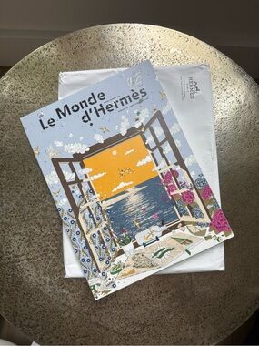 Hermes Le Monde d'Hermes Illustrated Booklet N88 - Blue, Orange, Pink, White